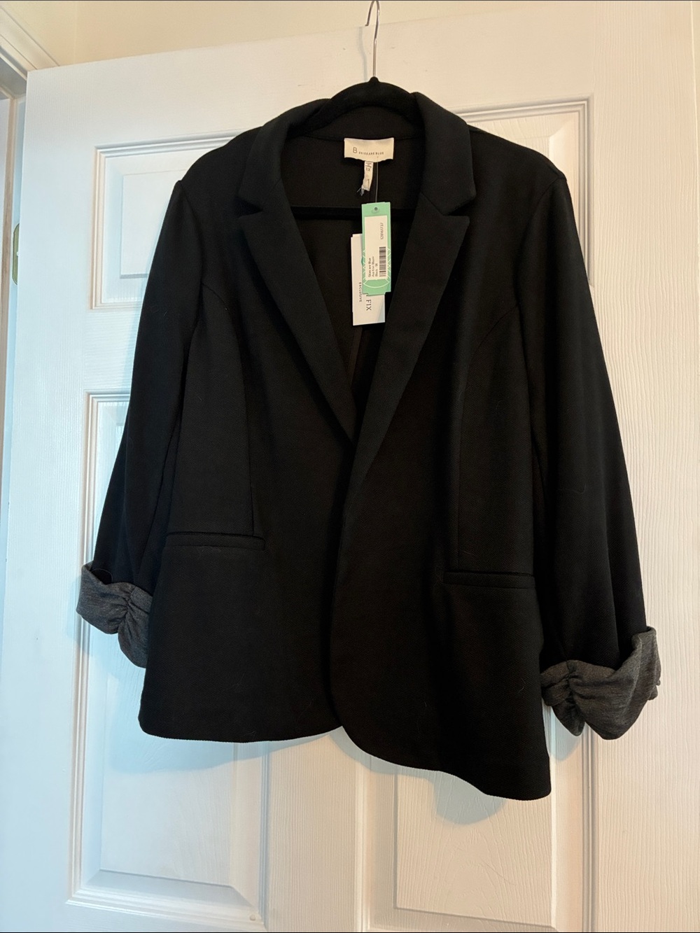 Stitch Fix Women's Black Relaxed Blazer with Roll Cuff